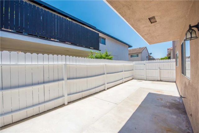 7282 La Mancha Cir, Huntington Beach, CA 92647
