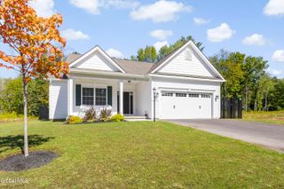 64 Lakepointe Way, Stillwater, NY 12866