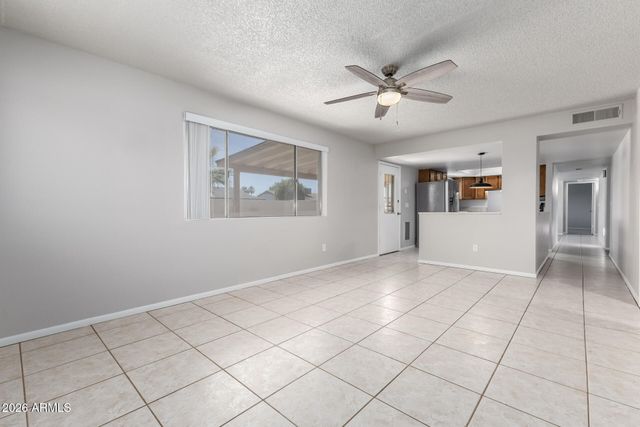 2135 W KERRY Lane, Phoenix, AZ 85027