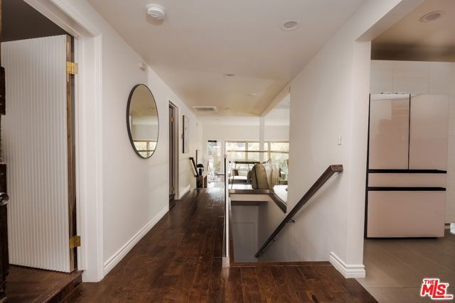 5211 Baza Avenue, Woodland Hills (los Angeles), CA 91364