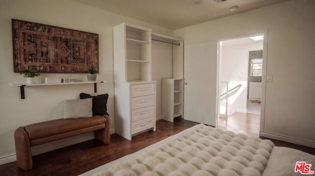 5211 Baza Avenue, Woodland Hills (los Angeles), CA 91364