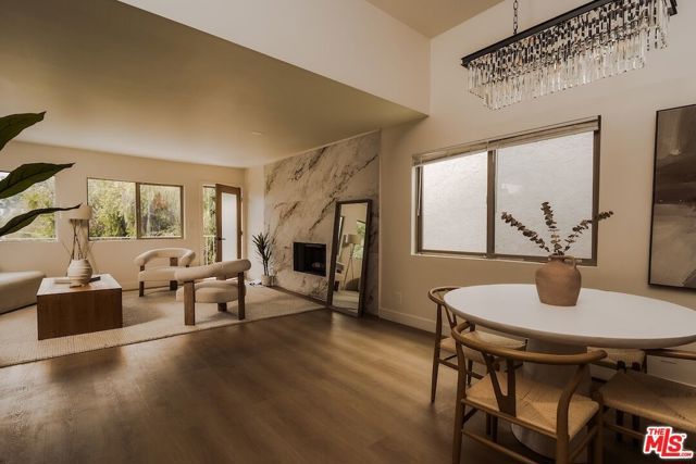 5211 Baza Avenue, Woodland Hills (los Angeles), CA 91364
