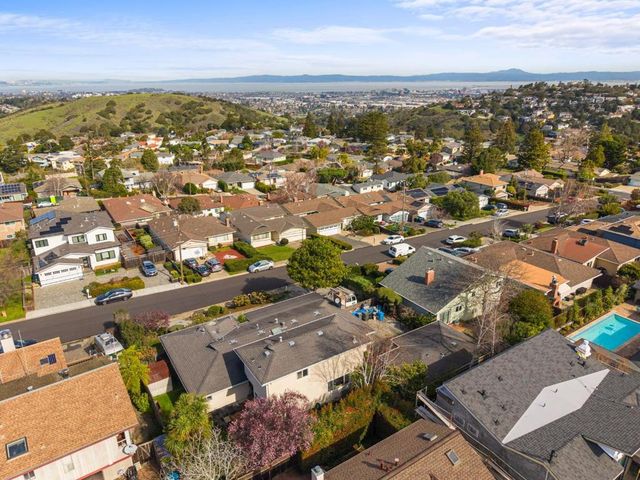 2725 Belmont Canyon Road, Belmont, CA 94002