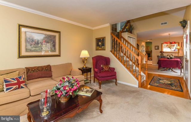 6 PHOEBE TER, West Deptford, NJ 08086