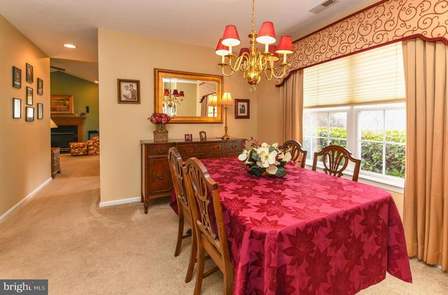 6 PHOEBE TER, West Deptford, NJ 08086