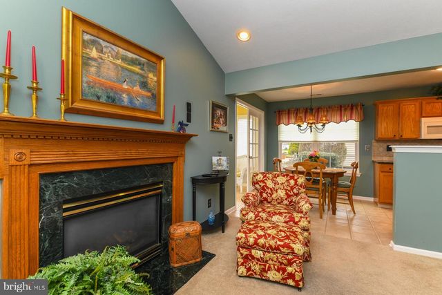 6 PHOEBE TER, West Deptford, NJ 08086