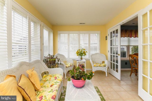 6 PHOEBE TER, West Deptford, NJ 08086