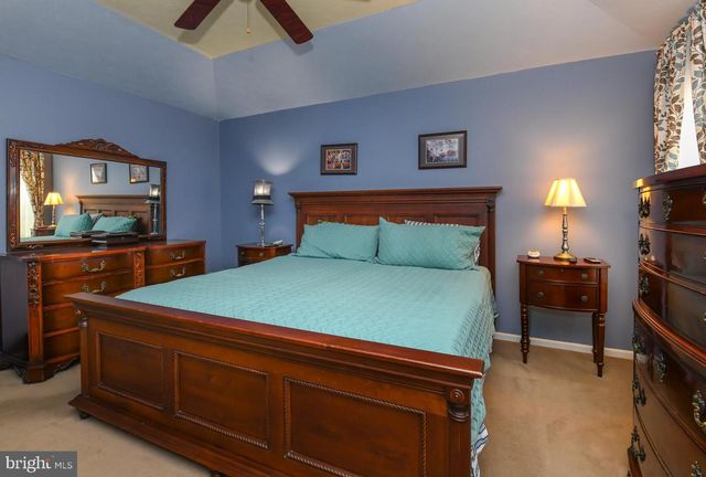 6 PHOEBE TER, West Deptford, NJ 08086