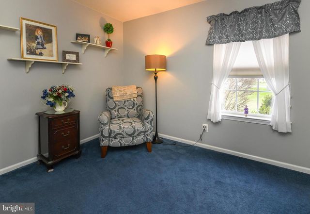 6 PHOEBE TER, West Deptford, NJ 08086