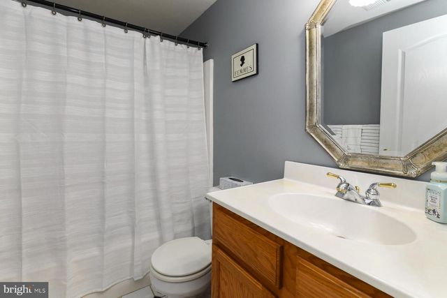 6 PHOEBE TER, West Deptford, NJ 08086