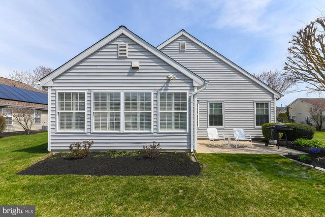6 PHOEBE TER, West Deptford, NJ 08086
