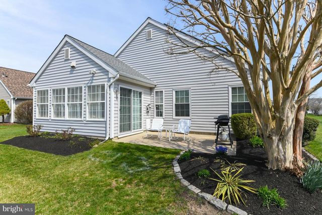 6 PHOEBE TER, West Deptford, NJ 08086