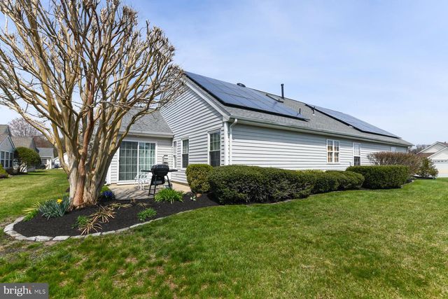 6 PHOEBE TER, West Deptford, NJ 08086