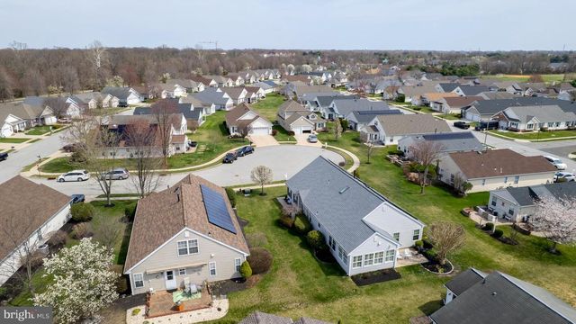 6 PHOEBE TER, West Deptford, NJ 08086