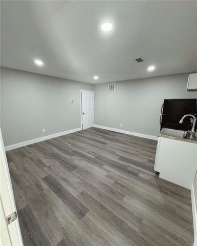 555 Paines NW Avenue, Atlanta, GA 30318