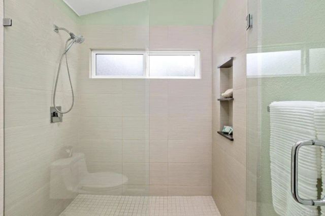 1358 Blue Heron Avenue, Encinitas, CA 92024