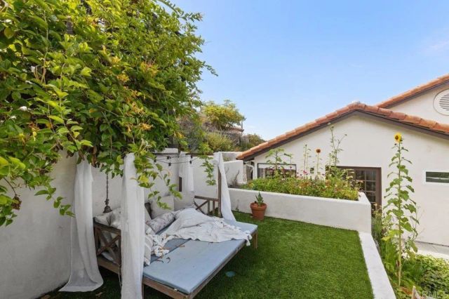 1358 Blue Heron Avenue, Encinitas, CA 92024