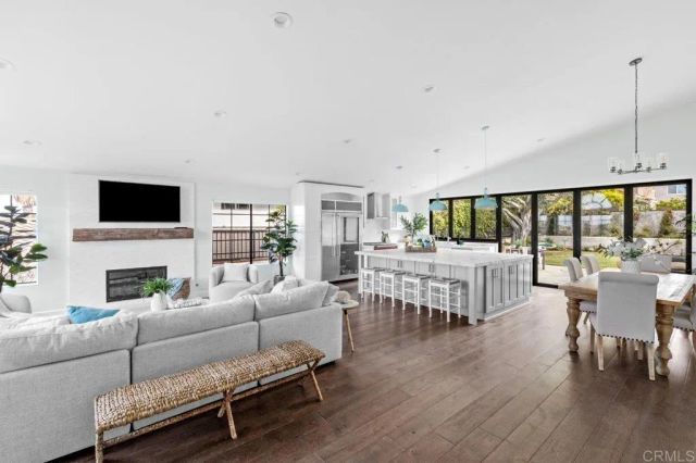 1358 Blue Heron Avenue, Encinitas, CA 92024