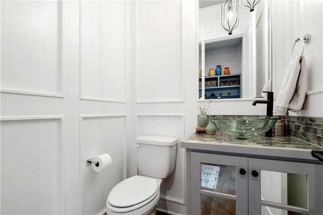 10909 W 172nd Street, Overland Park, KS 66221