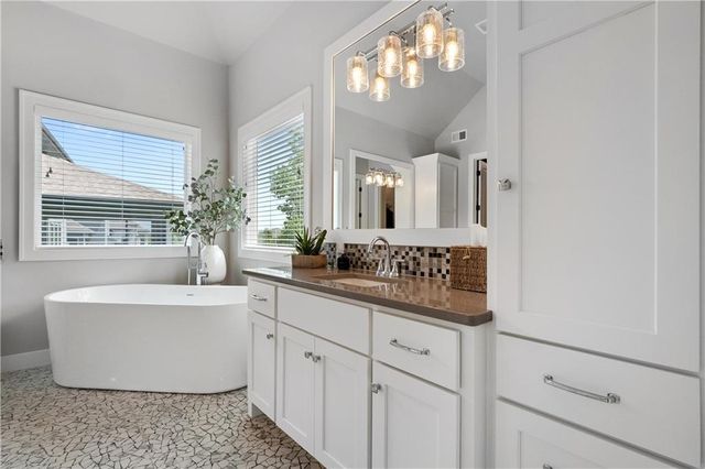 10909 W 172nd Street, Overland Park, KS 66221