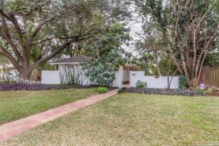 724 EVENTIDE DR, Terrell Hills, TX 78209