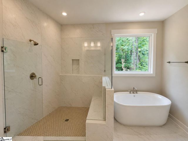 106 Polo Court, Ninety Six, SC 29666