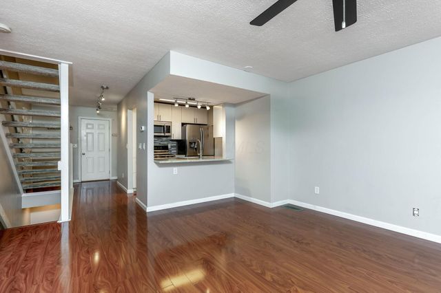 2276 Sandman Drive, 67E, Columbus, OH 43235