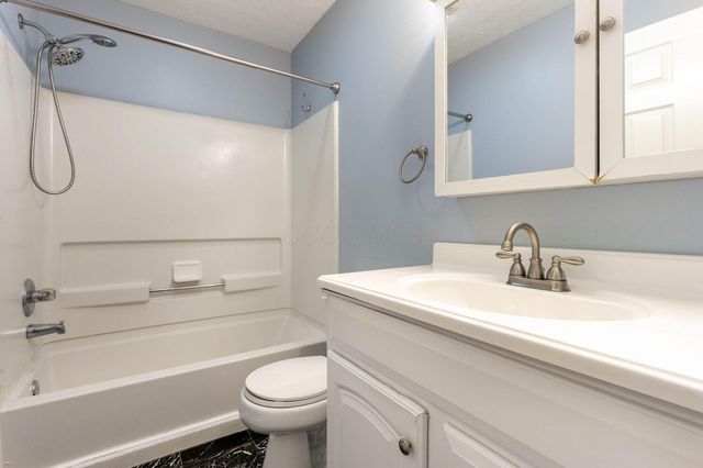 2276 Sandman Drive, 67E, Columbus, OH 43235