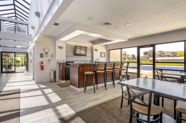 2276 Sandman Drive, 67E, Columbus, OH 43235