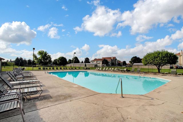 2276 Sandman Drive, 67E, Columbus, OH 43235