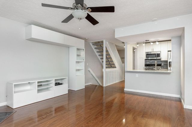 2276 Sandman Drive, 67E, Columbus, OH 43235