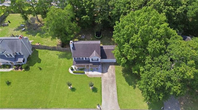 3740 Michaels Creek Way, Loganville, GA 30052