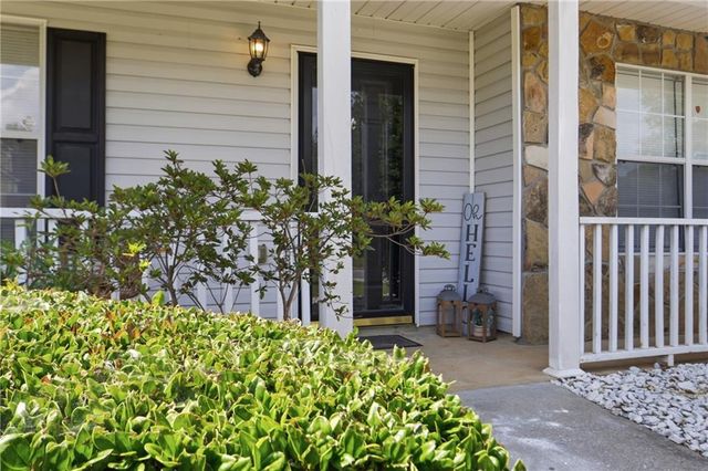 3740 Michaels Creek Way, Loganville, GA 30052