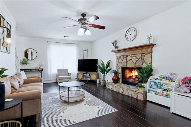 3740 Michaels Creek Way, Loganville, GA 30052