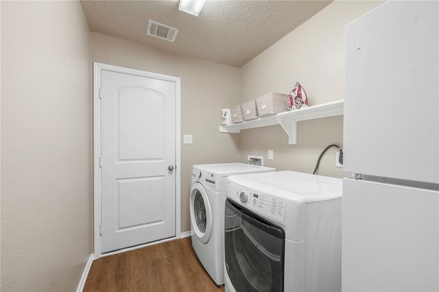 2555 Elkhorn Trail, Bryan, TX 77803