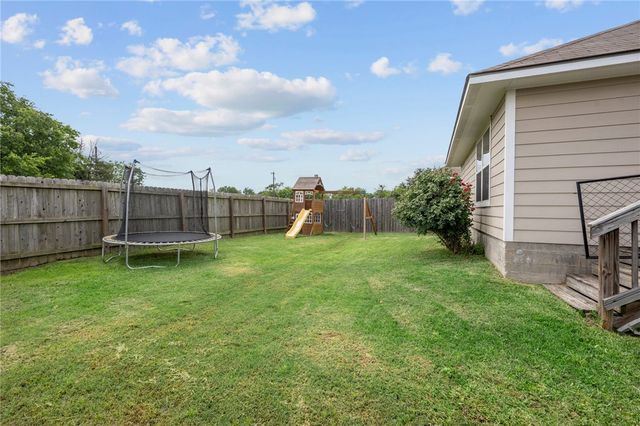 2555 Elkhorn Trail, Bryan, TX 77803