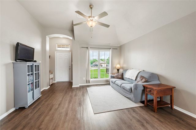 2555 Elkhorn Trail, Bryan, TX 77803