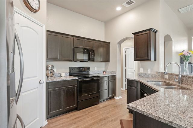 2555 Elkhorn Trail, Bryan, TX 77803