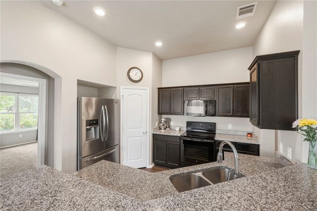 2555 Elkhorn Trail, Bryan, TX 77803