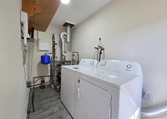 325 Dunton Avenue, East Patchogue, NY 11772