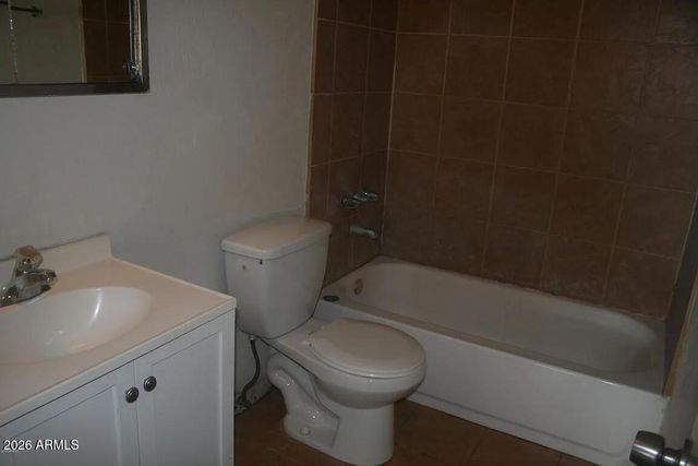 6308 W ROSE Lane, Glendale, AZ 85301