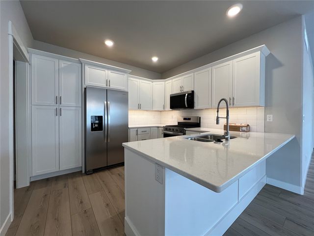 1272 Berkshire Lane, North Liberty, IA 52317