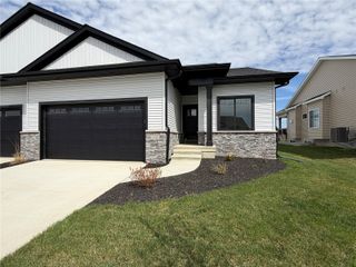 1272 Berkshire Lane, North Liberty, IA 52317