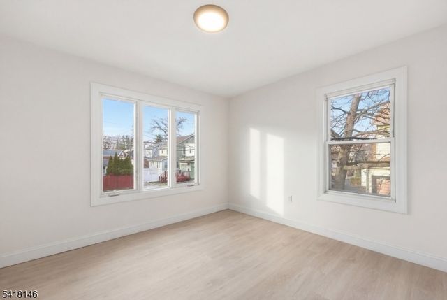 10 Mulford Pl, Newark City, NJ 07112