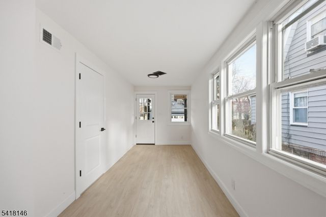 10 Mulford Pl, Newark City, NJ 07112