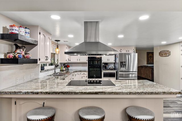 1503 Calle Hermosa, Bakersfield, CA 93309