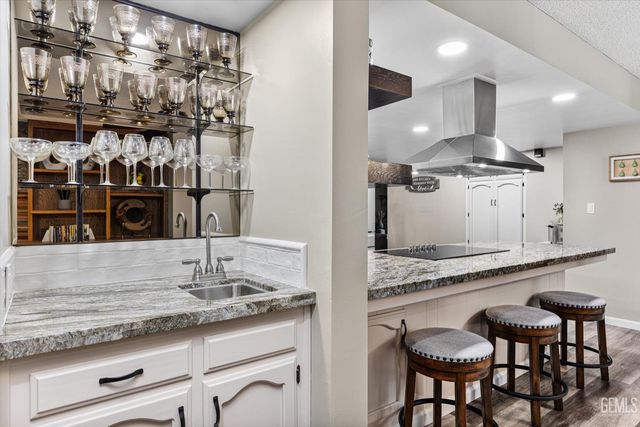 1503 Calle Hermosa, Bakersfield, CA 93309