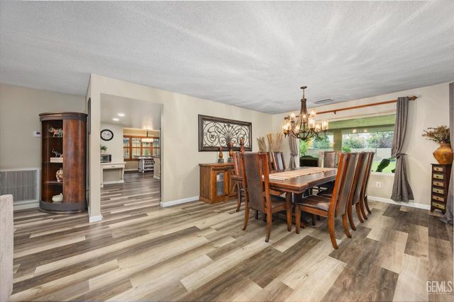 1503 Calle Hermosa, Bakersfield, CA 93309