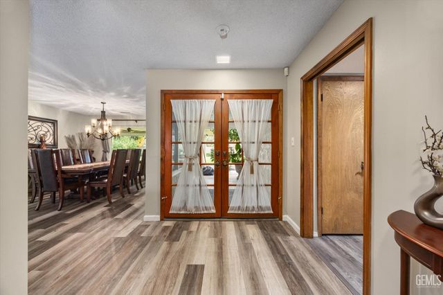 1503 Calle Hermosa, Bakersfield, CA 93309