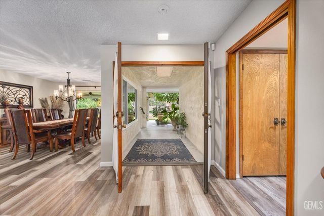 1503 Calle Hermosa, Bakersfield, CA 93309